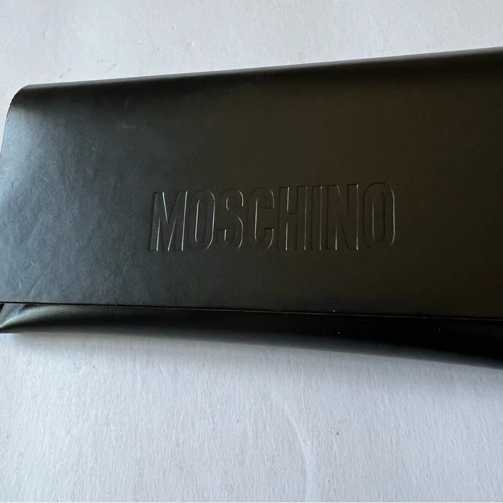 MOSCHINO BLACK SUNGLASSES CASE WITH CLEANING CLOTH NEW
